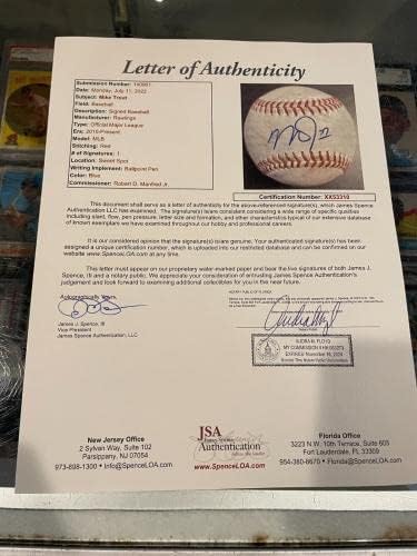 Igra Mike Trout Los Angeles Angels Upotrijebljena potpisana bejzbol puni JSA 2 - Autografirani bejzbols